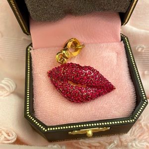 Juicy Couture red pave lips charm YJRU0873 NWT rare